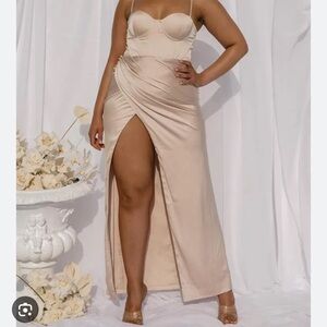 Meshki Champagne Daniella Cupped slit maxi Maxi Satin Dress